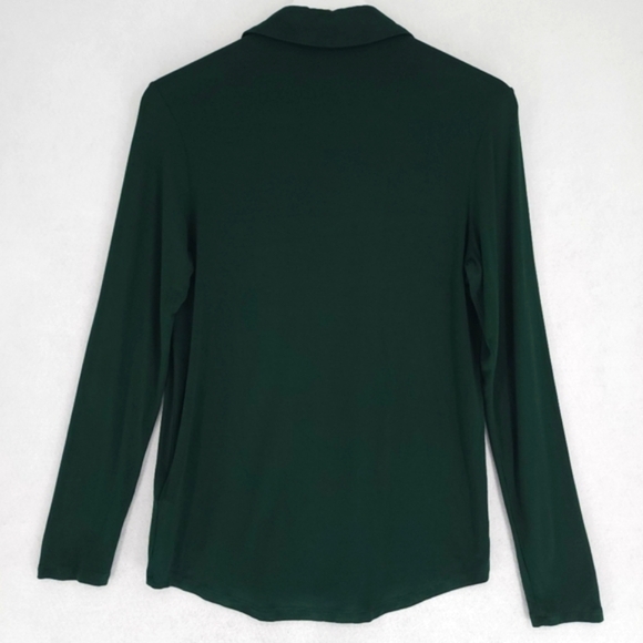 Majestic Filatures Delux Teeshirt Vneck Long Sleeve Shirt - Picture 2 of 9